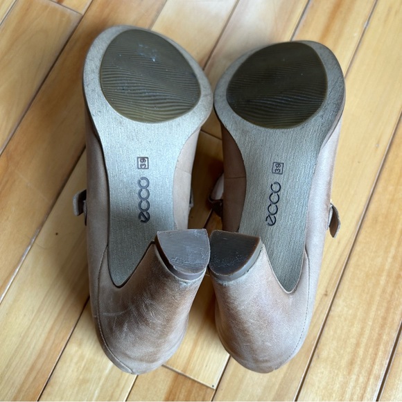 Ecco tan leather mary jane pump, size 39 - Picture 9 of 12